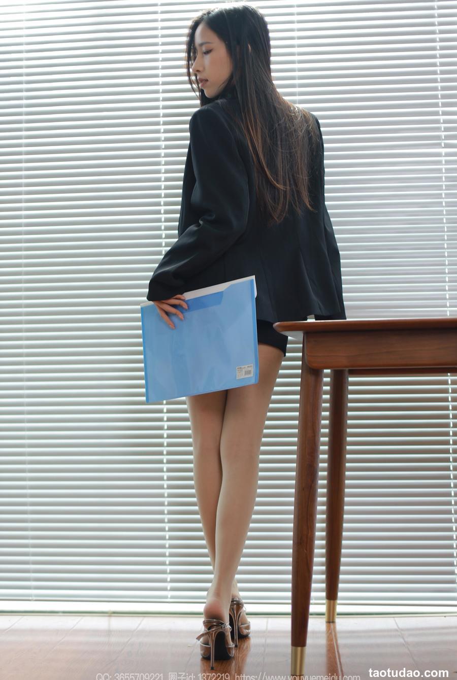 [IESS异思趣向] 2023.11.30 丝享家 1599 美子《回到办公室》[90P-68.8M]