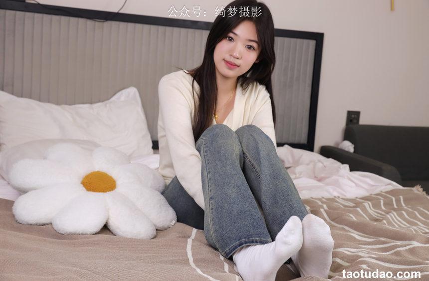 [绮梦摄影] 2024.11.27 NO.096 耶耶 珍藏无修无水印版 [160P+1V-4.98G]