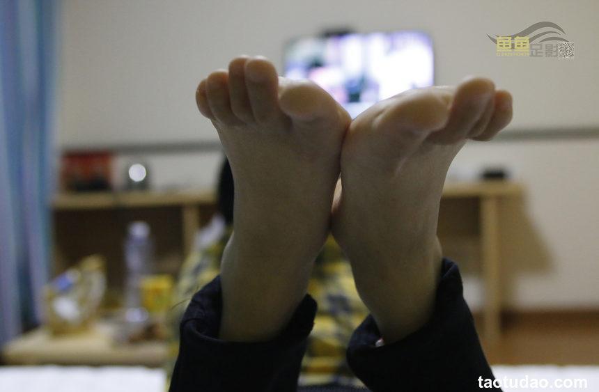 鱼鱼足影 NO.058 - 坝头妹[32P／93MB]