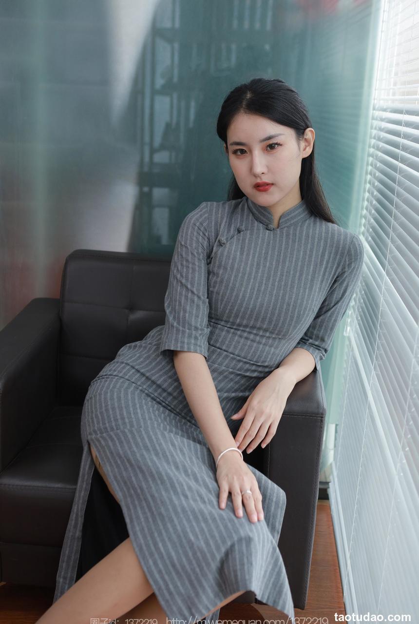 [IESS异思趣向] 2023.04.26 丝享家 1433 小宝《旗袍半筒丝》[87P-95.1M]