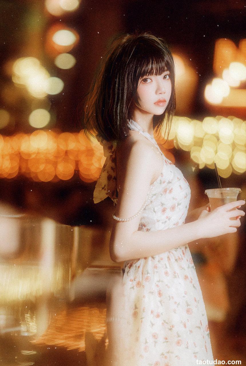 桜桃喵 晚风 [14P-216MB]