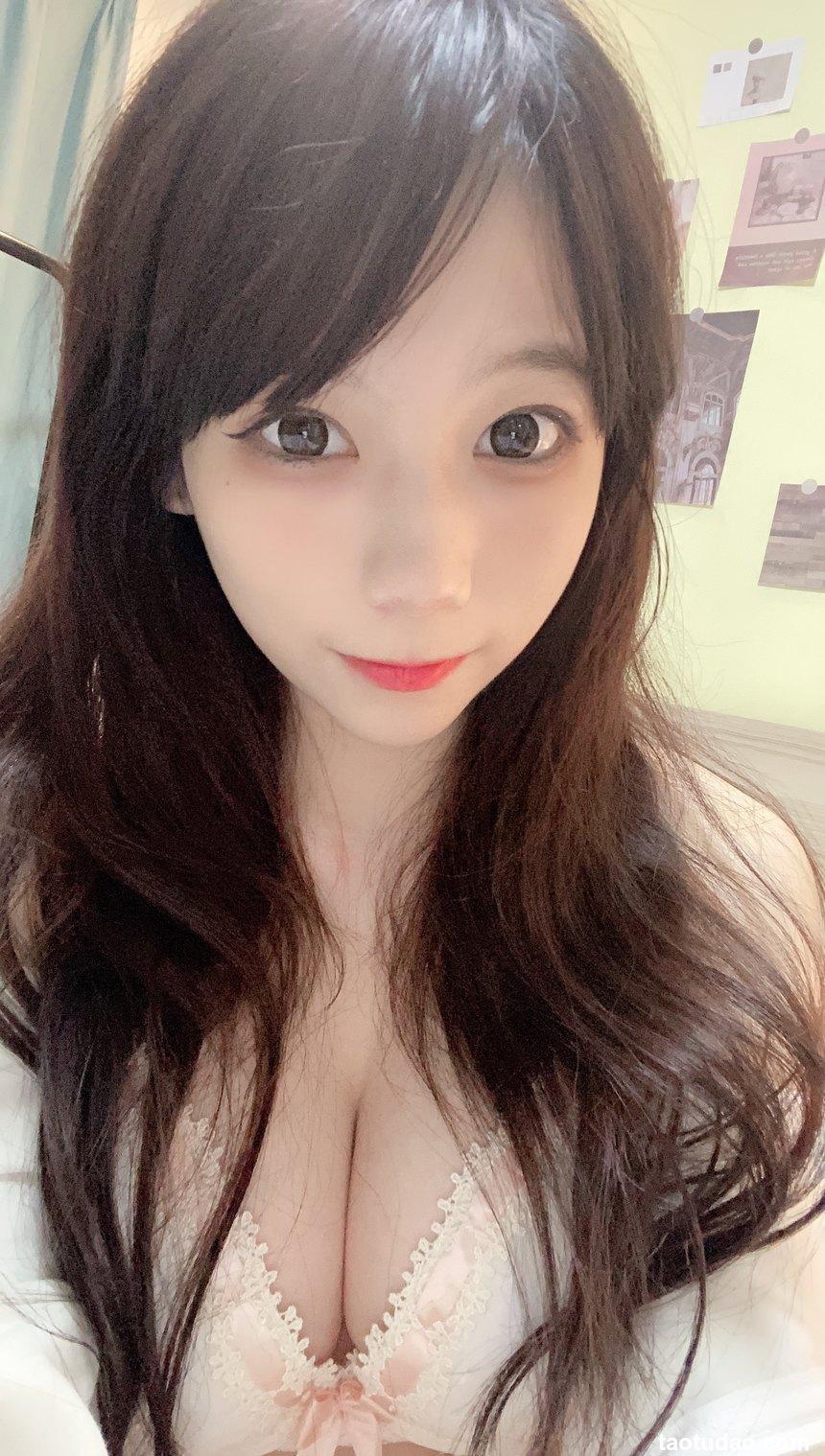 usejan(蓝蓝) - NO.14 白色连帽衫 [50P1V-180MB]