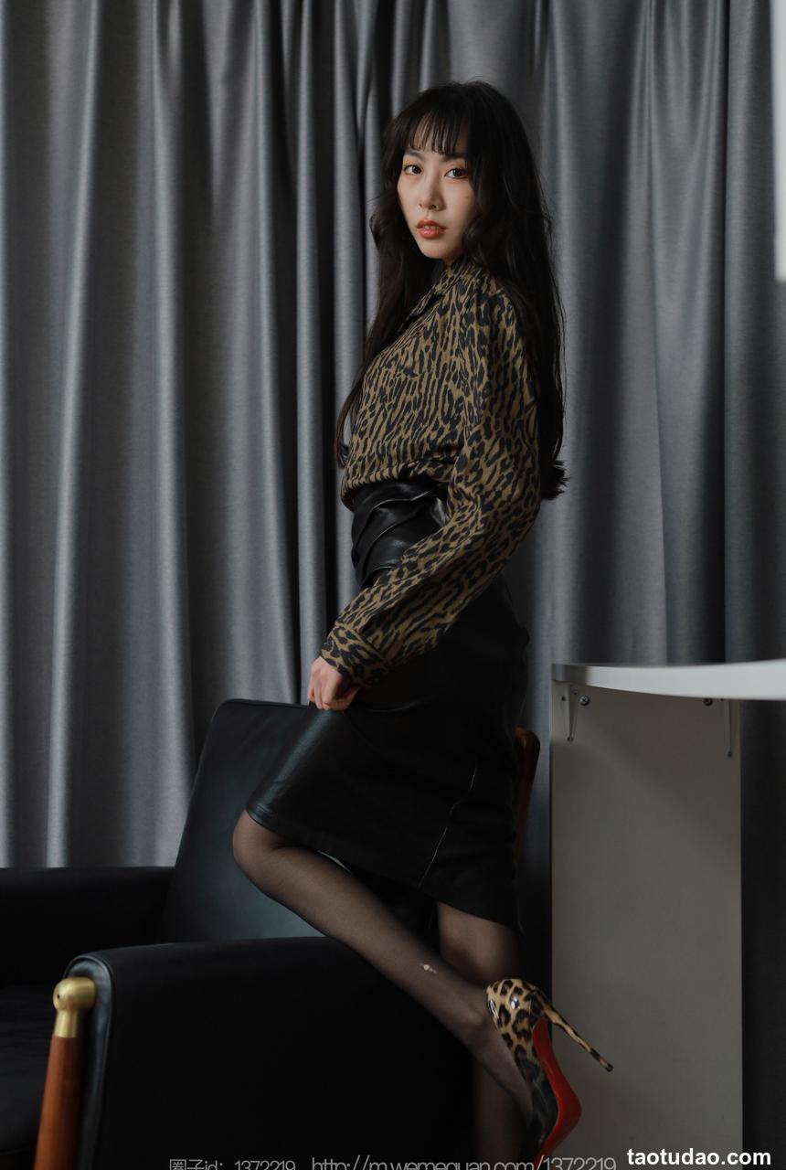 [IESS异思趣向] 2023.07.13 丝享家 1479 团团《黄金豹纹》[81P-86.9M]