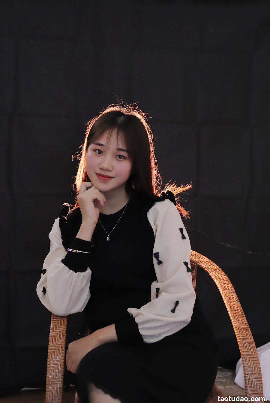 Pary摄影 NO.137 曾经做过车模的大美女灵儿棚拍38码美脚[89P／289MB]