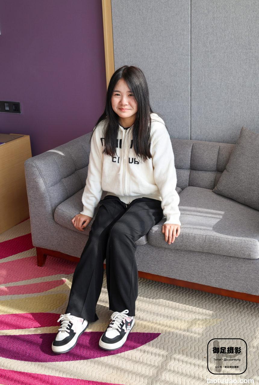 御足摄影 NO.008 板鞋白棉袜 [74P1V2.50GB]