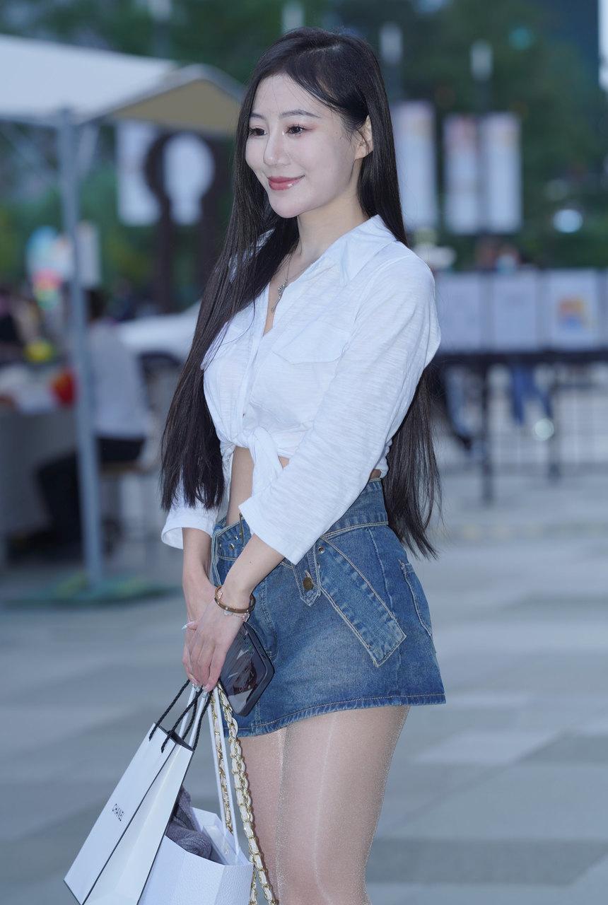 都市丽人黑丝包臀裙美眉【152P-2.52G】