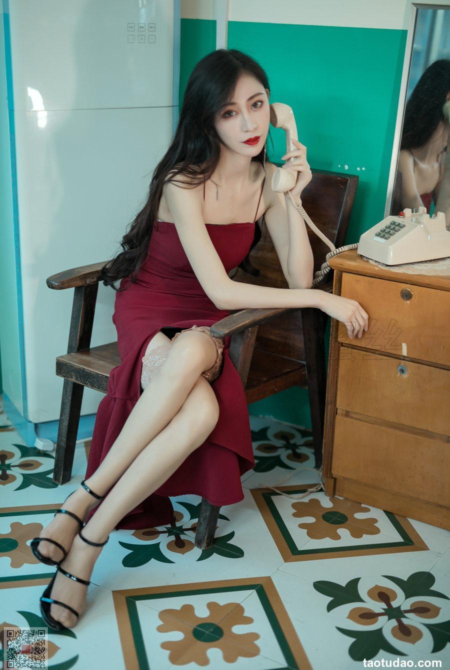 [尤蜜丝]穿搭写真 NO.015[70P+1V／306MB]