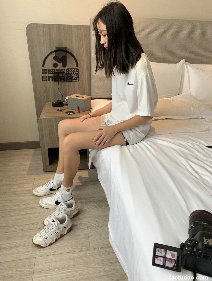 [誉铭传媒]袜足摄影 2020年《08月 幕后作品》[11P+8V／575MB]