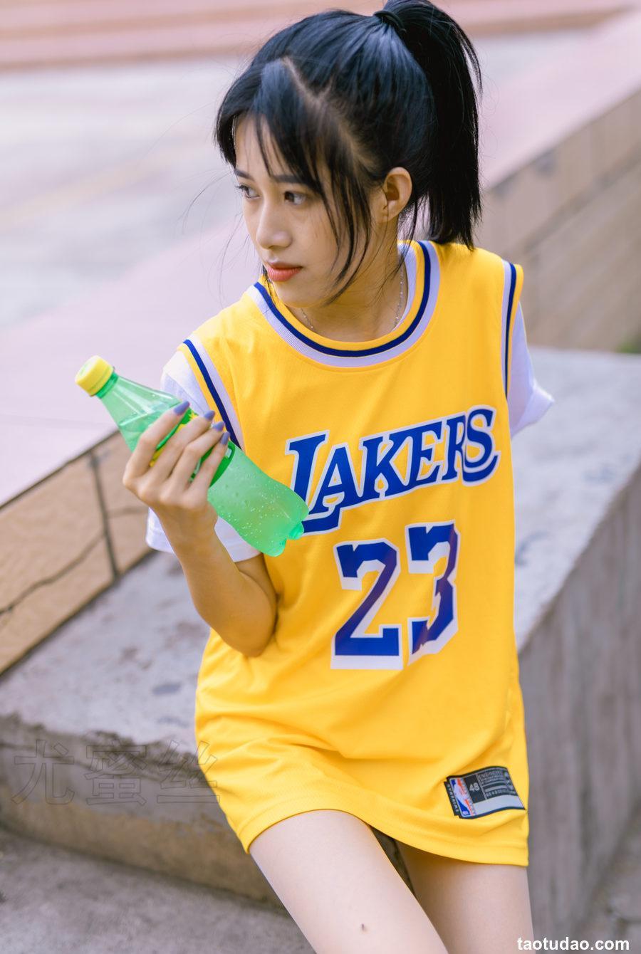 [尤蜜丝]穿搭写真 NO.053[39P／258MB]