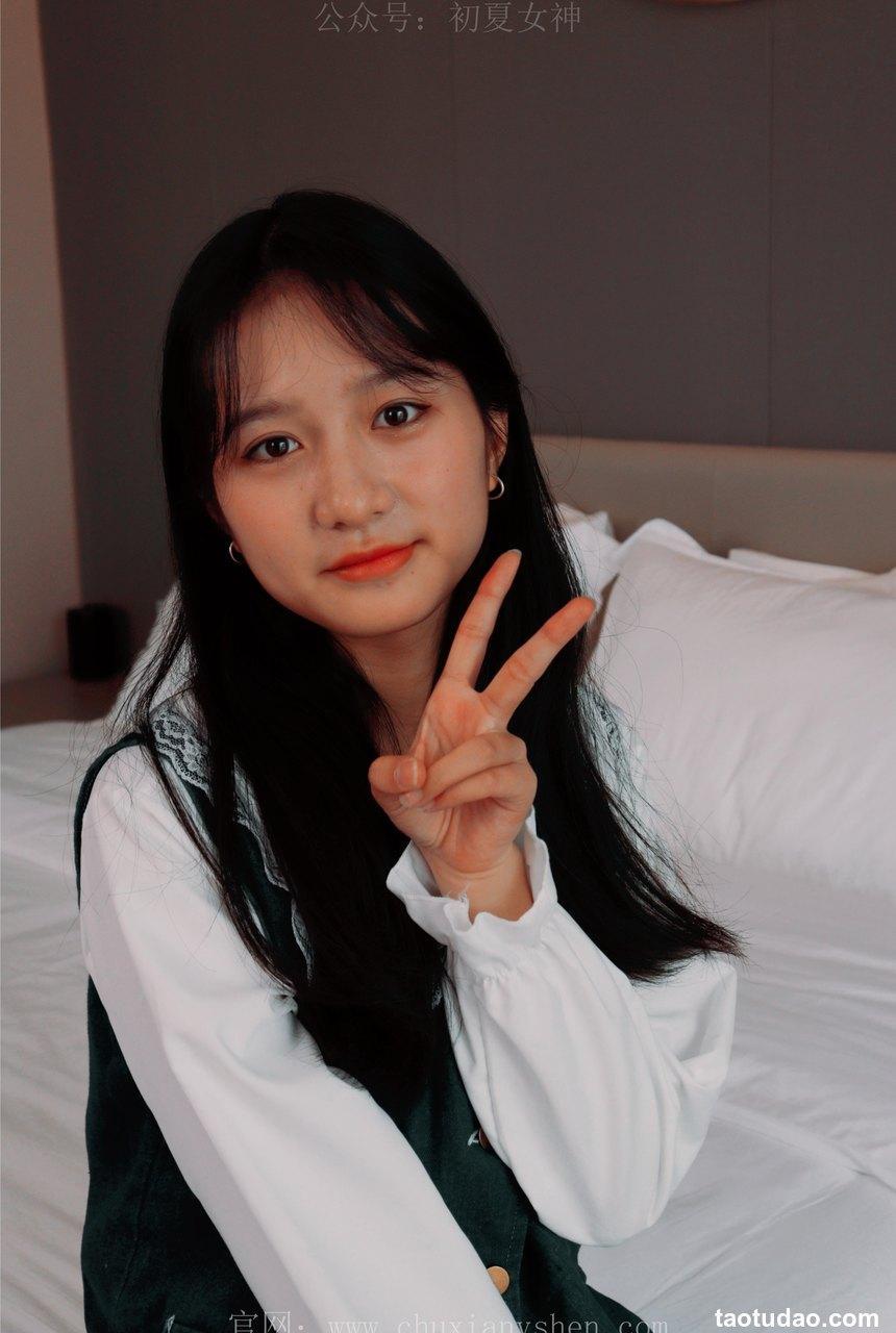 初夏女神 NO.005 沙沙 牛仔M码长裙搭小黑皮鞋[112P+1V-5.25GB]