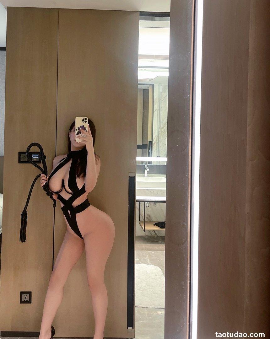 奶宝妹纸 让你着迷 [23P+10V-130MB]