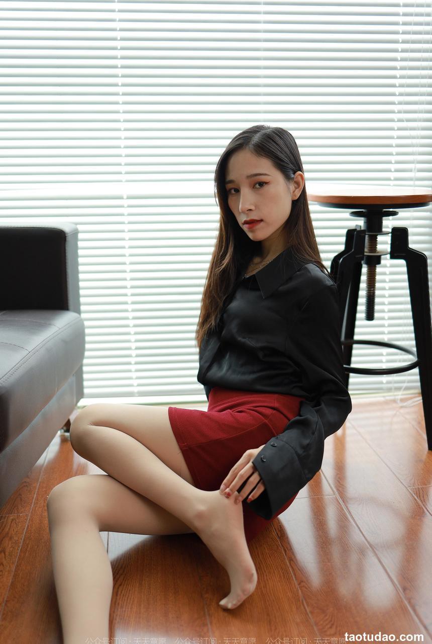 [IESS异思趣向] 2022.12.03 丝享家 1287 美子《玉足佳人》[91P-97.1M]