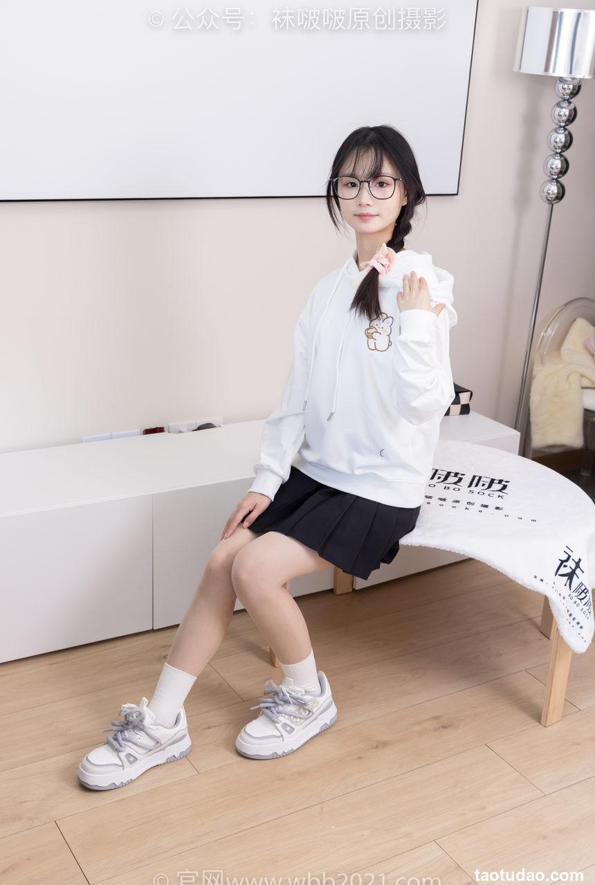 [BoBoSocks袜啵啵]NO.368 甜甜圈-运动鞋、白棉袜、油亮肉丝[160P+1V／5.72GB]