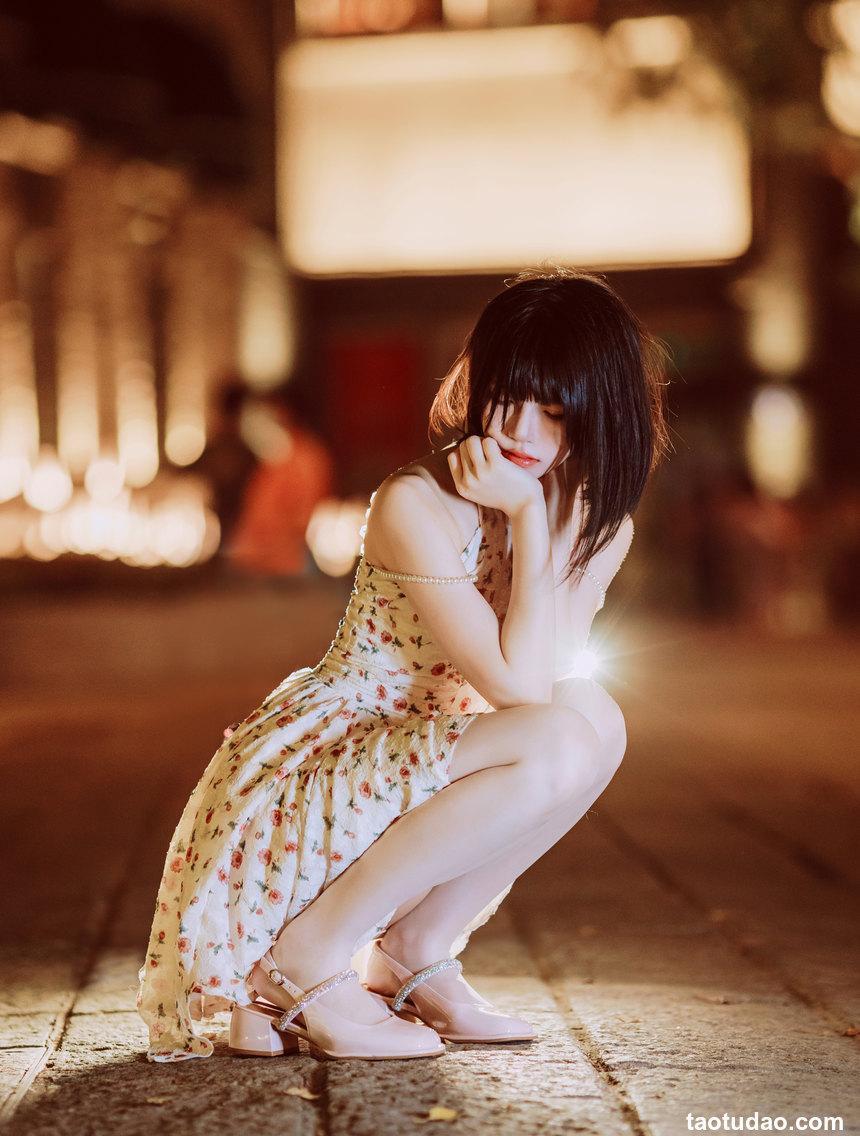 桜桃喵 晚风 [14P-216MB]