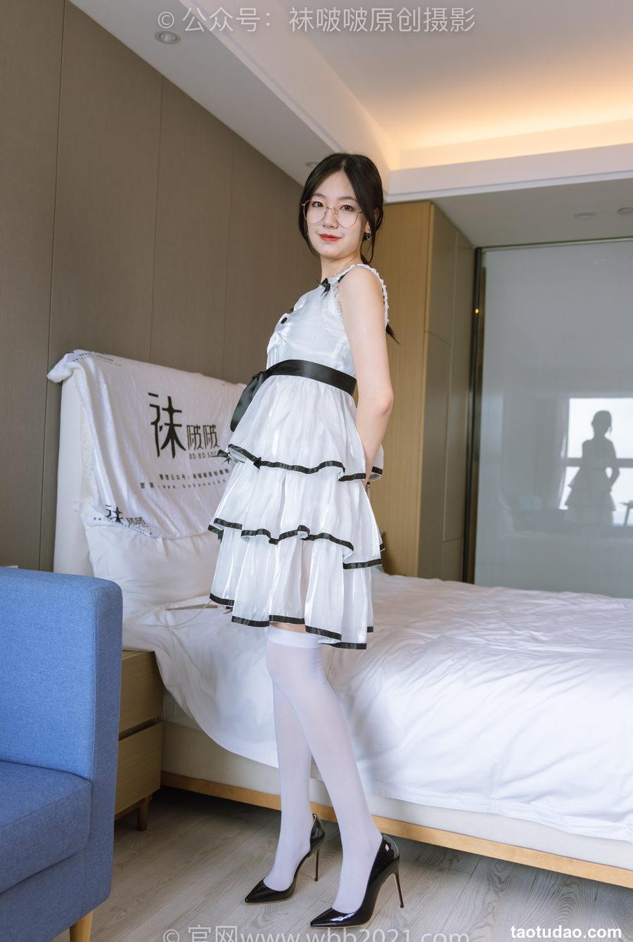 [BoBoSocks袜啵啵]NO.299 小甜豆-两双高跟鞋、厚白丝大腿袜、厚黑丝大腿袜[170P+1V／8.20GB]