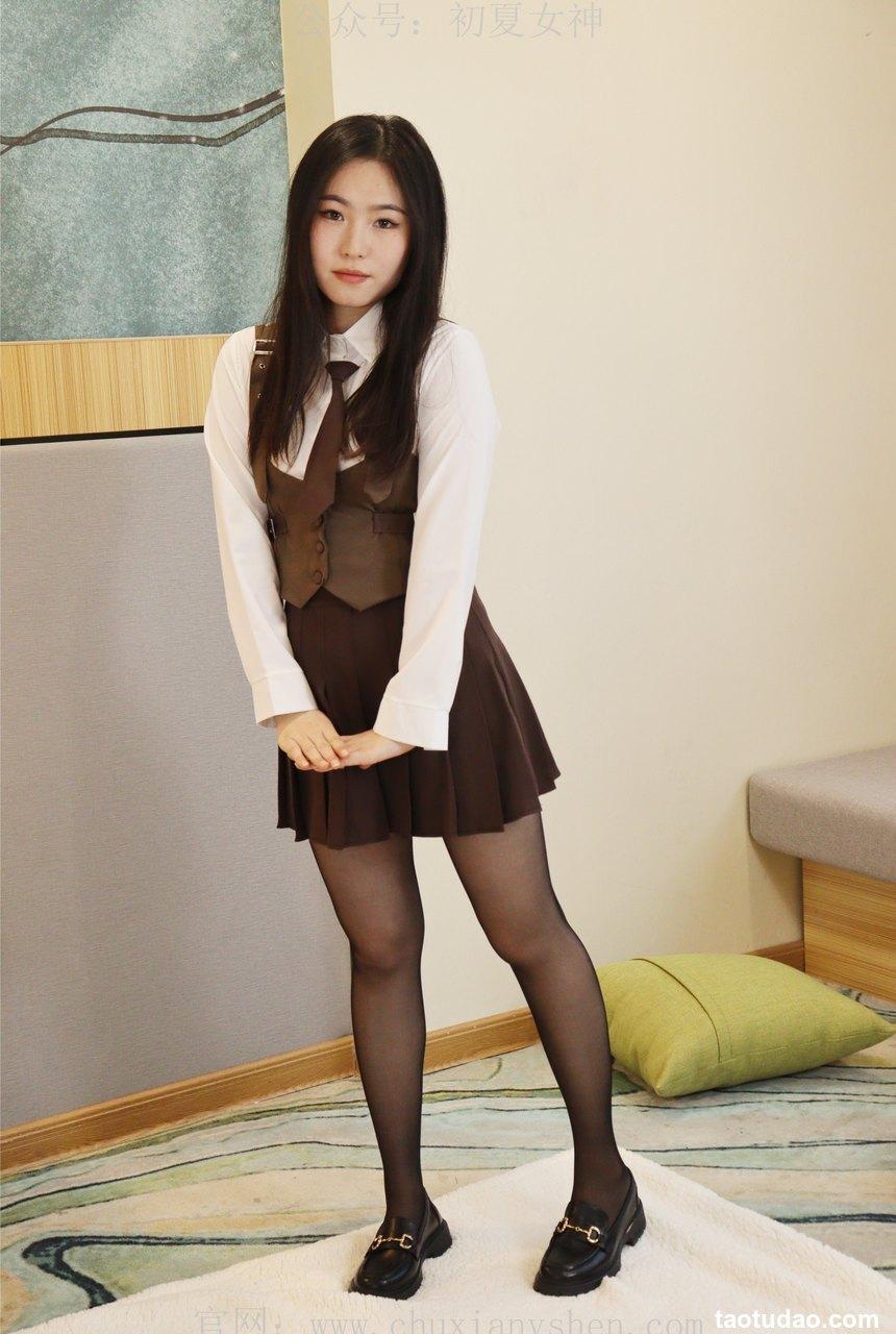 初夏女神 NO.007 水吉 咖啡JK四件套搭配小黑皮鞋[85P+1V／3.33GB]