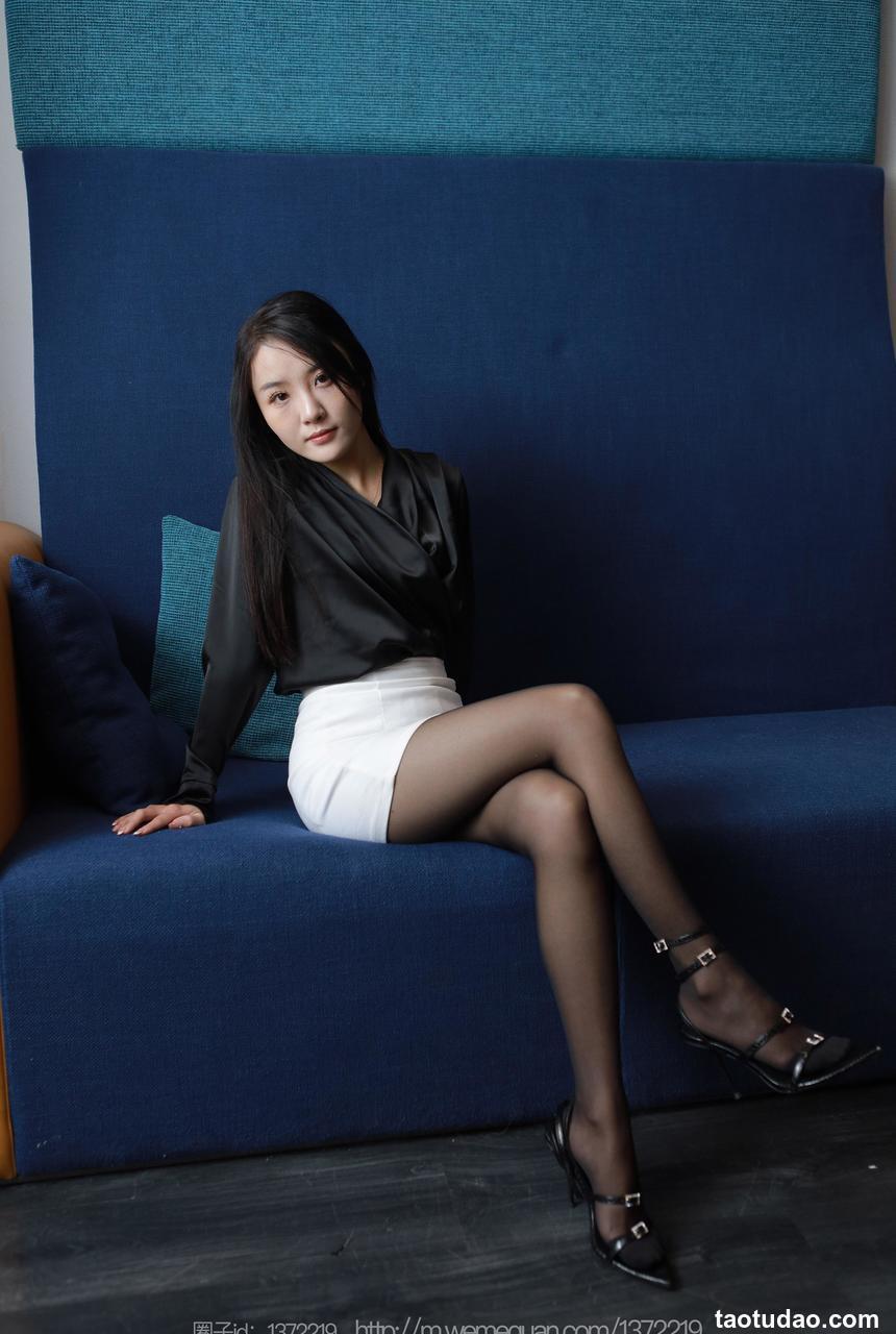 [IESS异思趣向] 2023.01.21 丝享家 1336 婉萍《房间里的OL》[89P-87.9M]