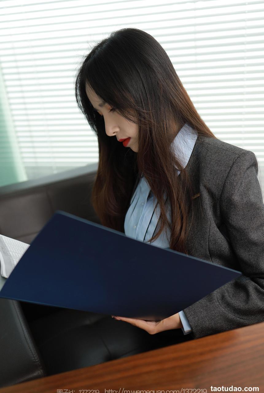 [IESS异思趣向] 2023.02.15 丝享家 1362 美子《桌底游戏》[83P-85.9M]