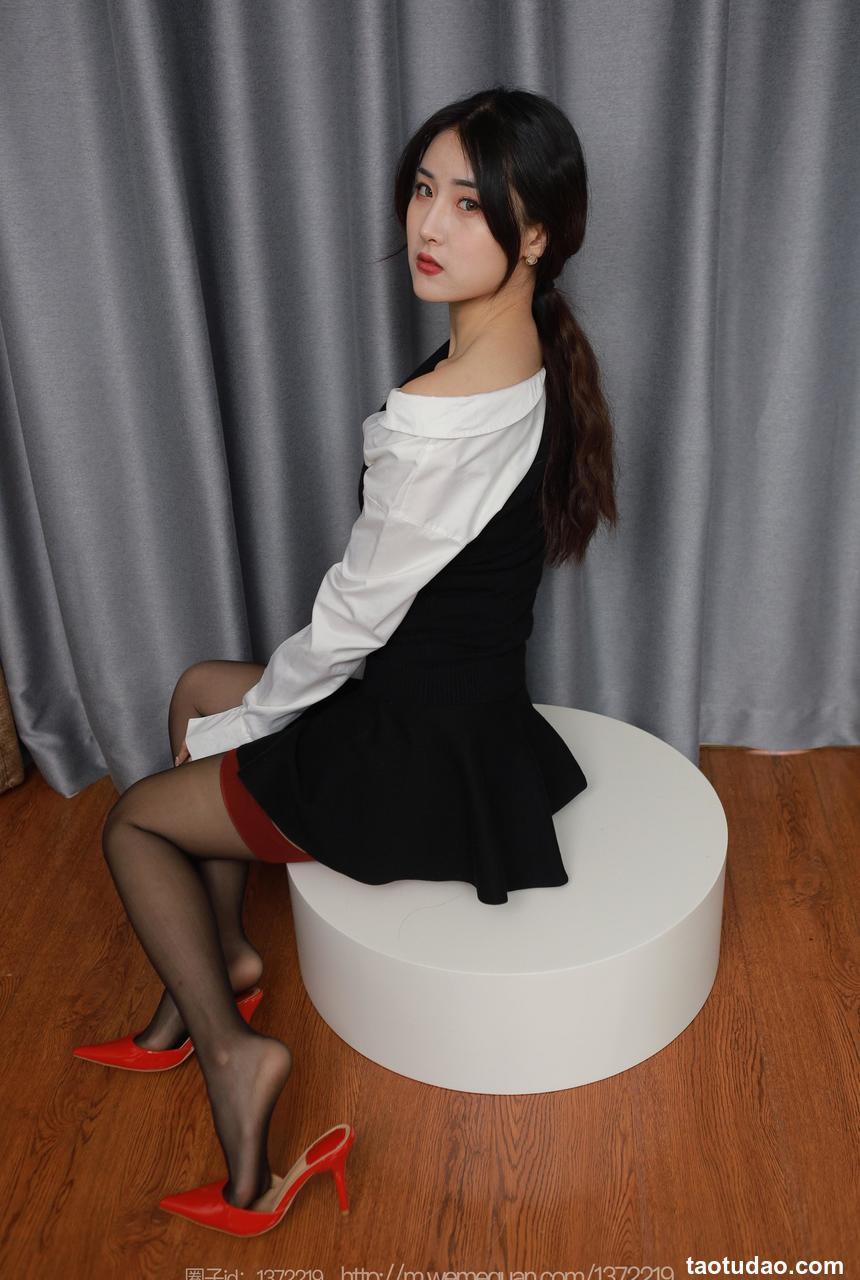 [IESS异思趣向] 2023.02.10 丝享家 1357 小宝《吊带情节》[89P-112.1M]