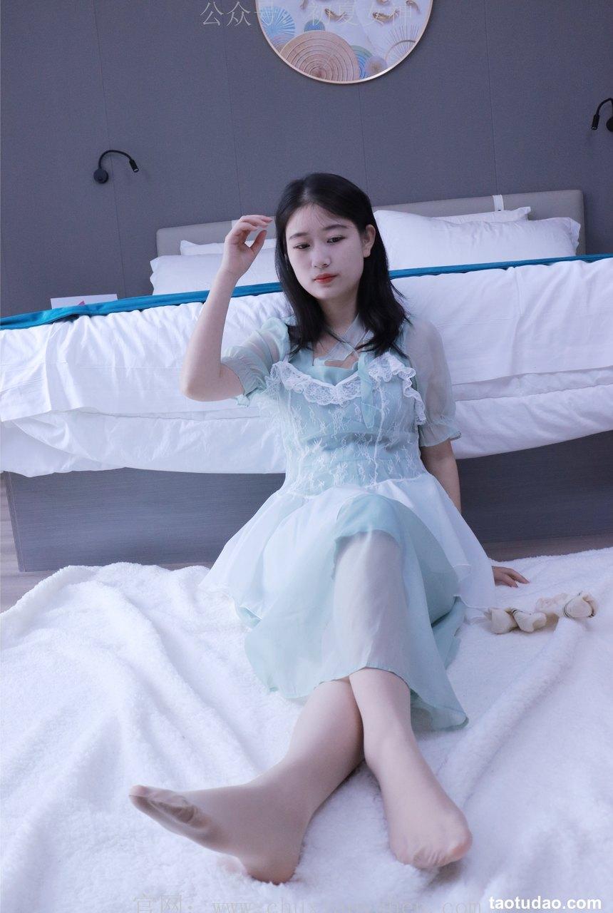 初夏女神 NO.009 念念 绿野仙踪M码连衣裙搭回力球鞋[120P+1V／5.53GB]