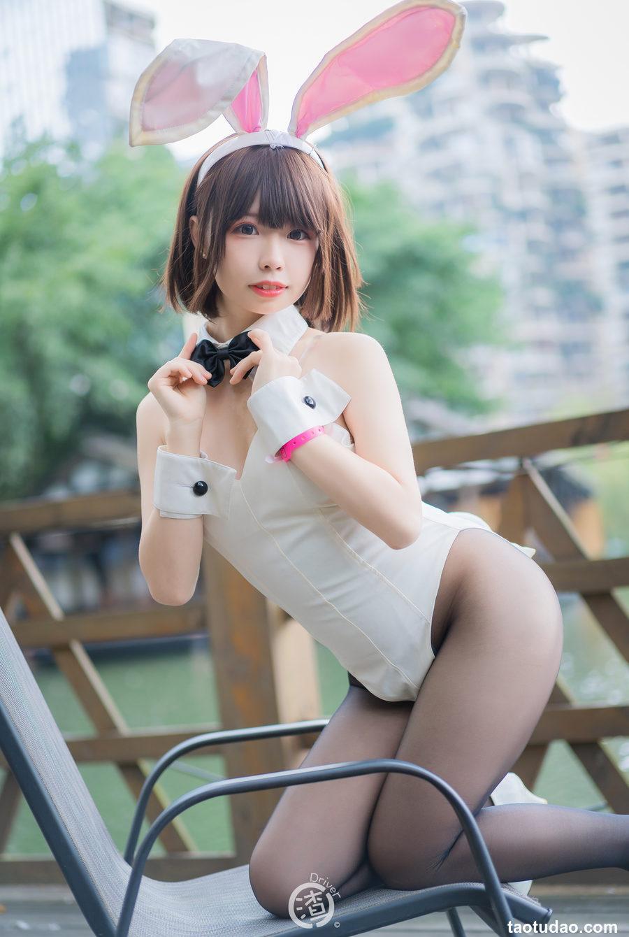 十万珍吱伏特 NO.004 兔女郎 [11P-91MB]