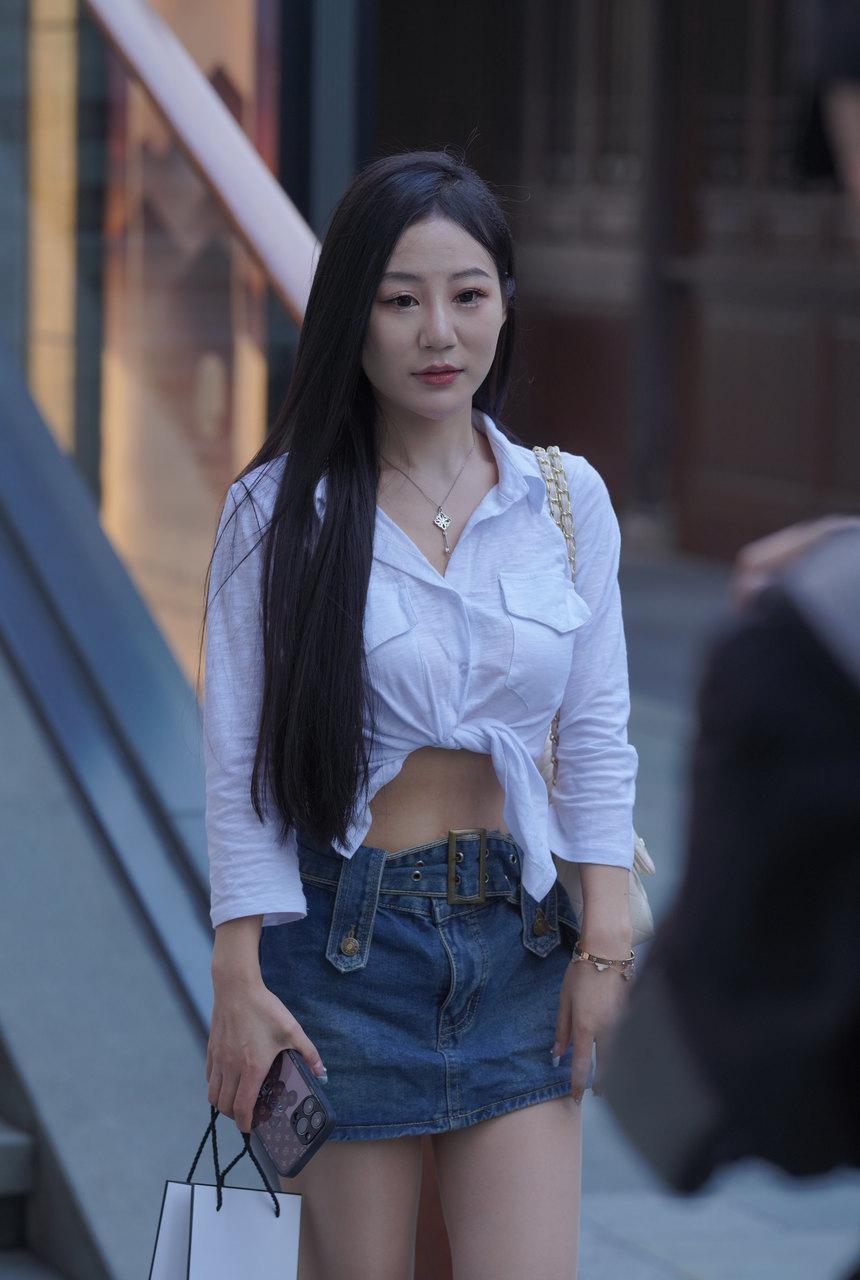 都市丽人黑丝包臀裙美眉【152P-2.52G】