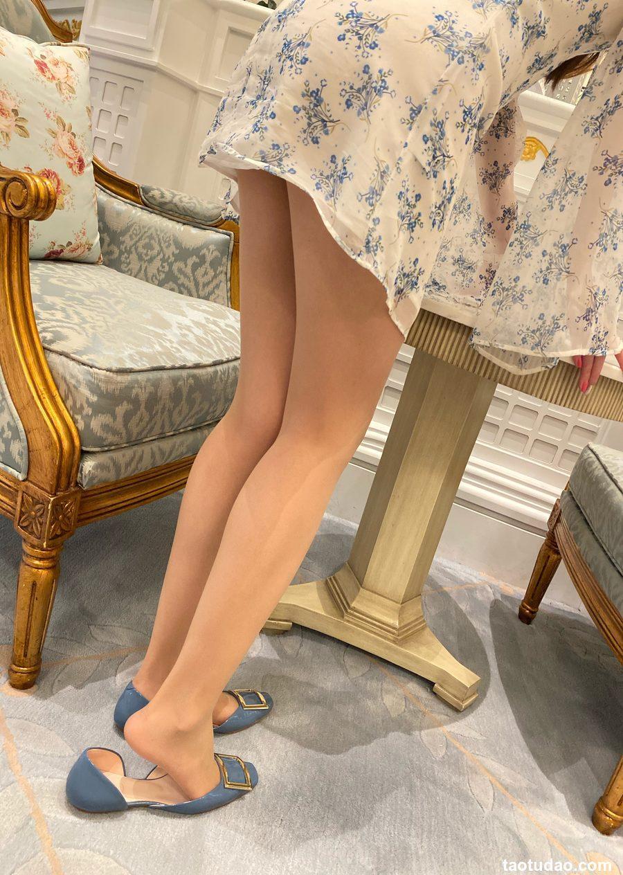 软妹小九九[July芝岚] - 肉丝蓝高跟 [20P-65MB]