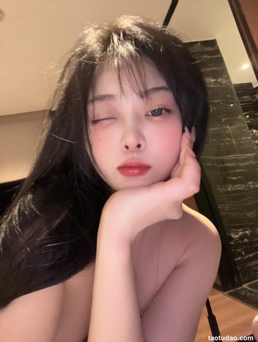 左公子666 - 俏皮女娃 [22P+3V-306MB]