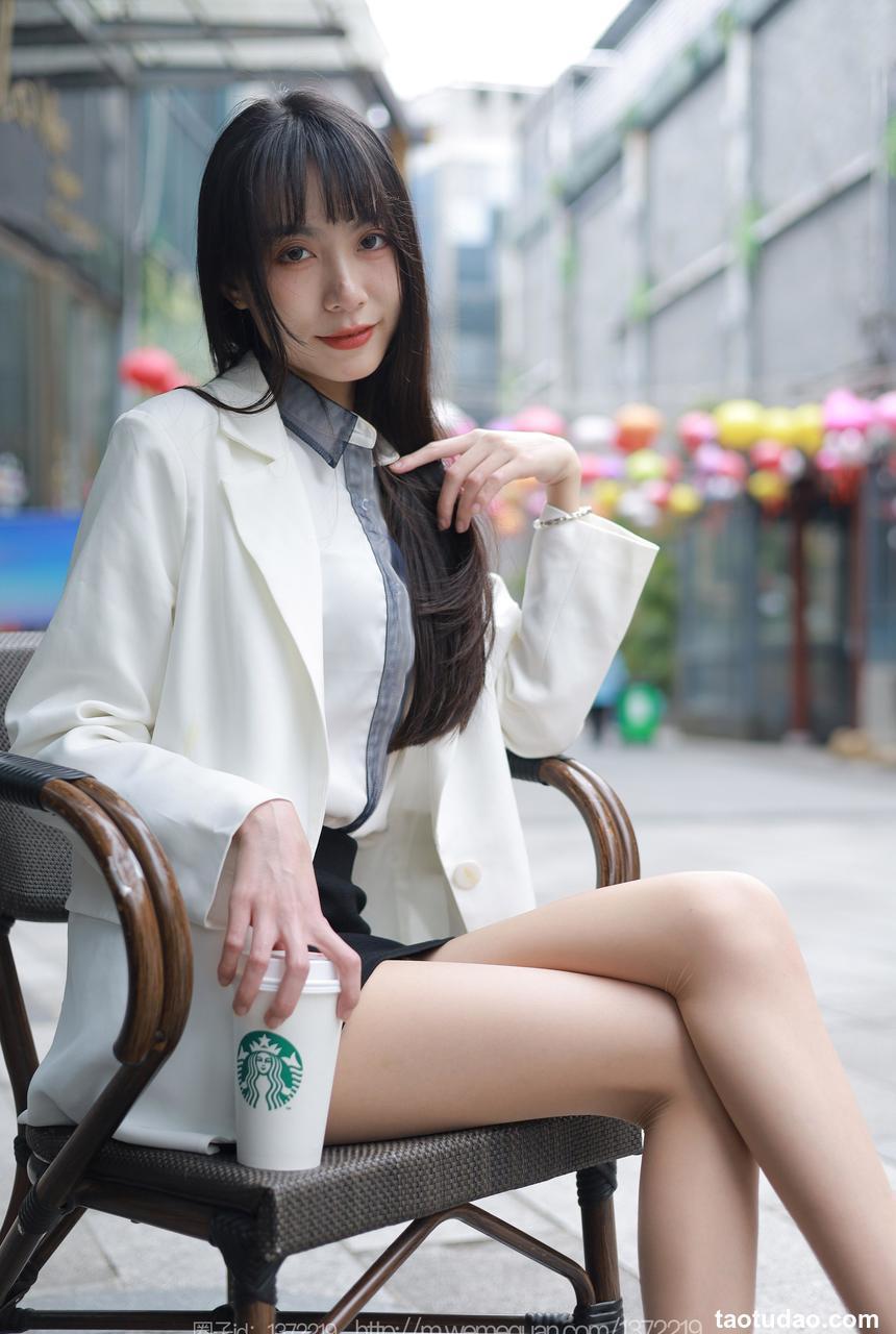 [IESS异思趣向] 2023.02.18 丝享家 1365 团团《街拍OL美女》[89P-95.2M]