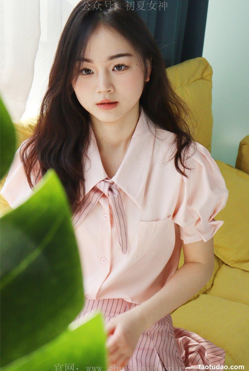 初夏女神 NO.015 十一 粉色S码休闲JK搭白色高跟鞋[97P+1V／6.40GB]