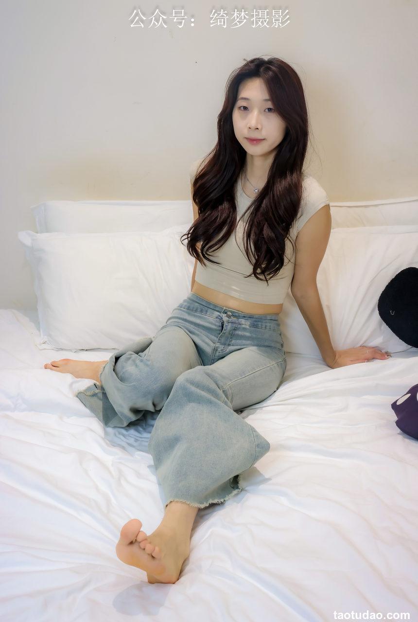 [绮梦摄影] 2024.09.18 NO.026 秋月 珍藏无修无水印版 [187P+1V-6.99G]