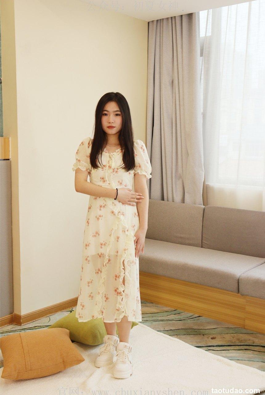 初夏女神 NO.011 水吉 2023款春季S码连衣裙搭错了鞋[90P+1V／5.61GB]