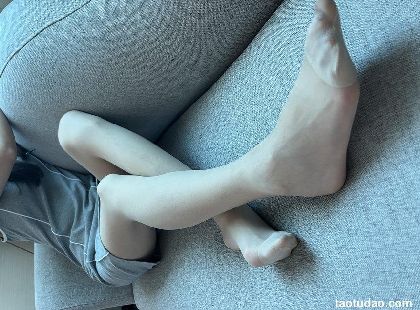 哈哈先生私拍 — 第一期 [57P-210M]