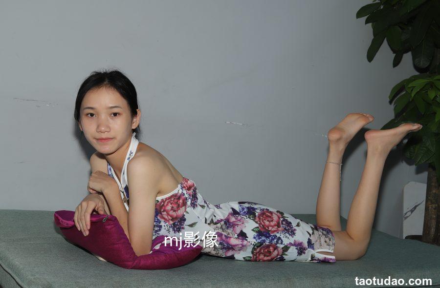 Pary摄影 NO.077 新模极品美女俏俏展示37码美脚[110P／970MB]