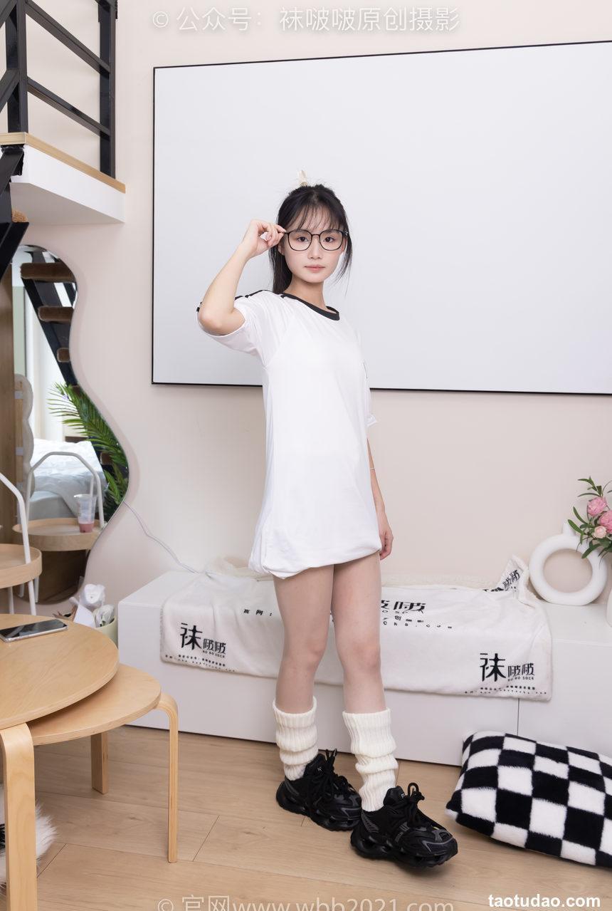 [BoBoSocks袜啵啵]NO.376 甜甜圈-运动鞋、堆堆袜套、白丝[150P+1V／5.54GB]