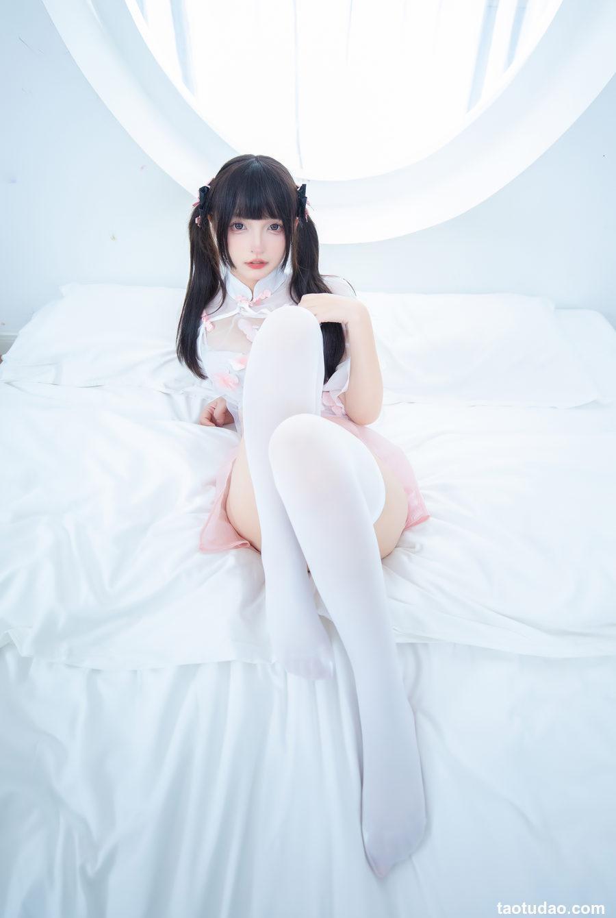 神楽坂真冬 蜜桃雪糕 [2V+75P 419MB]