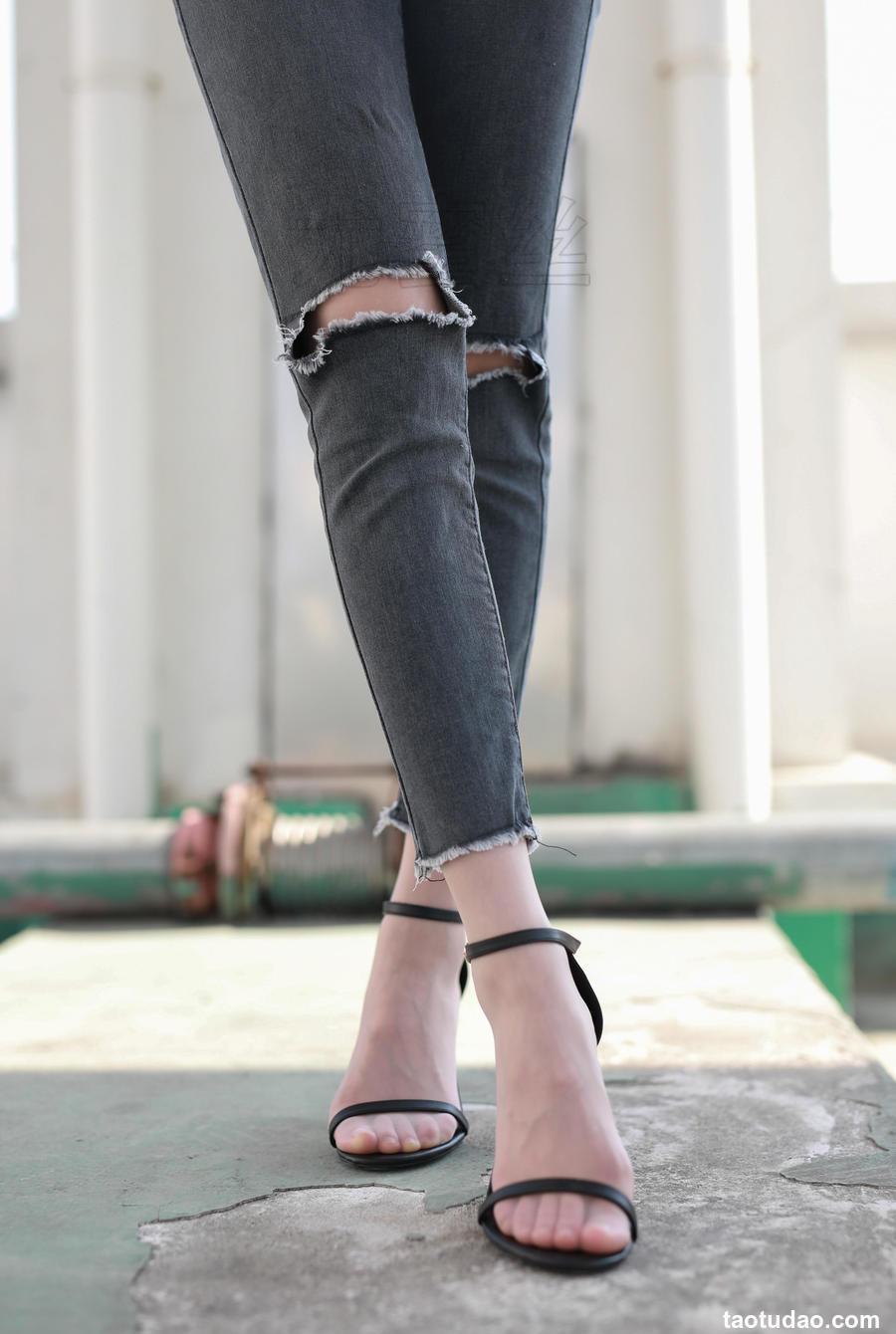 [尤蜜丝]穿搭写真 NO.008[72P／66MB]