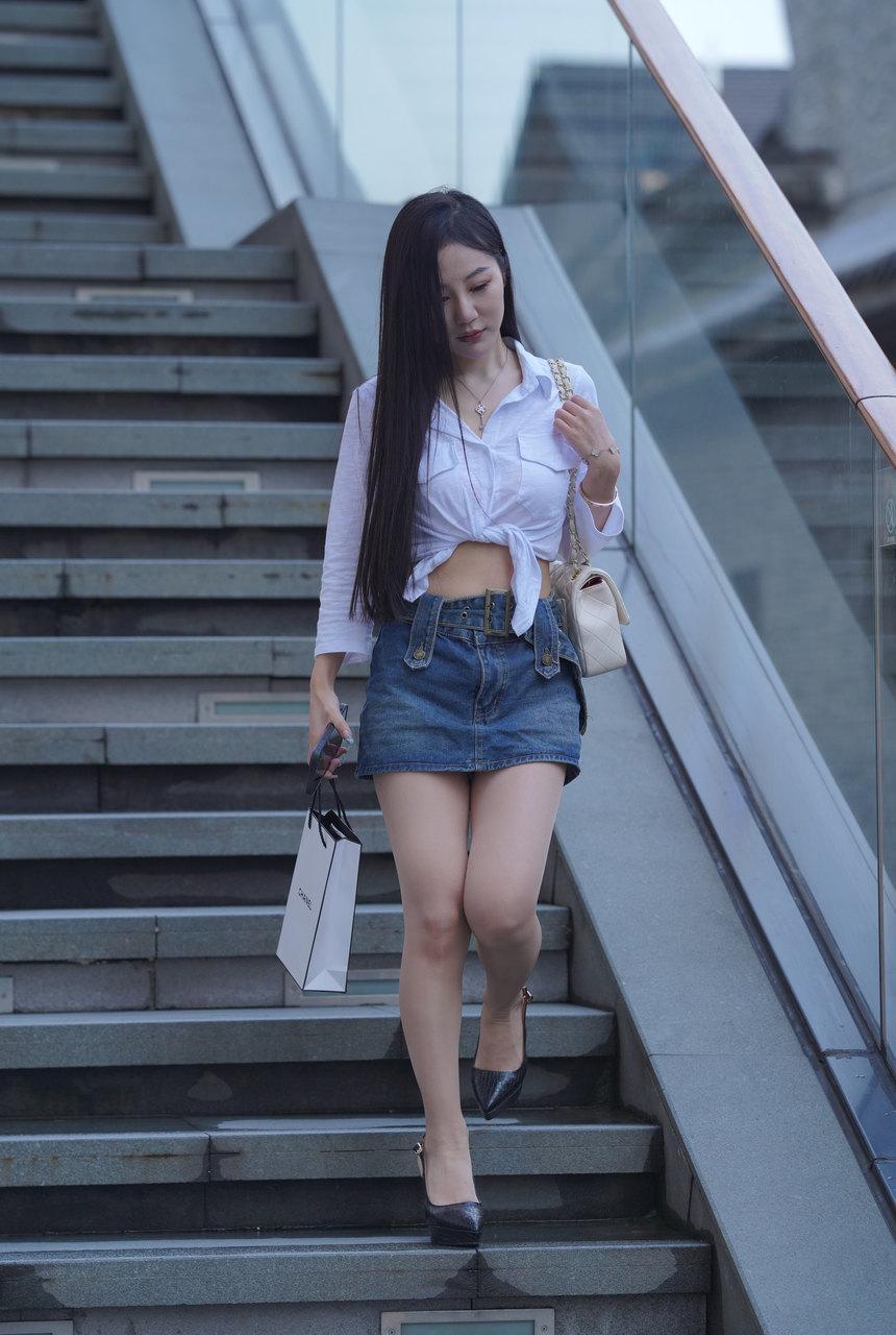 都市丽人黑丝包臀裙美眉【152P-2.52G】