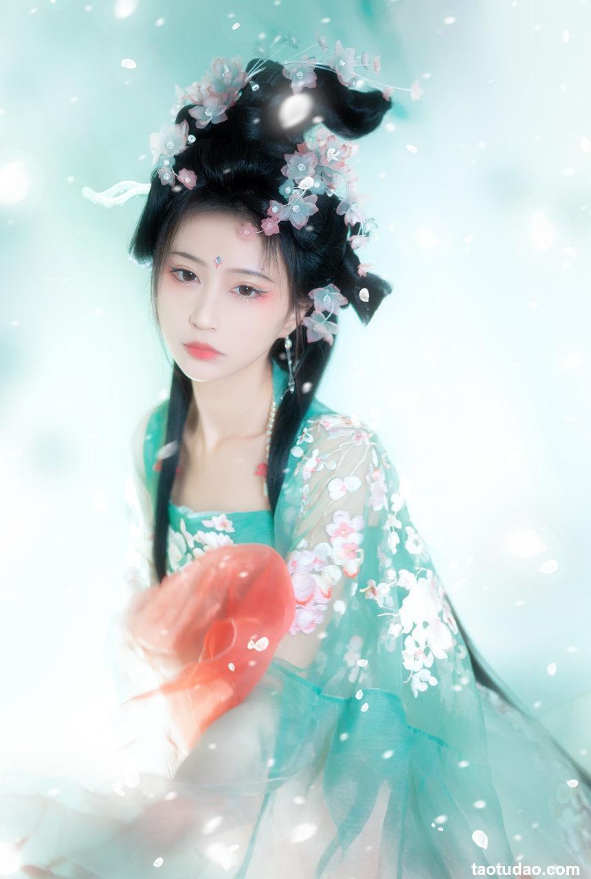 [YITUYU艺图语]2022.12.26 绿梅 -绮罗生的小苏苏-[27+1P／189MB]