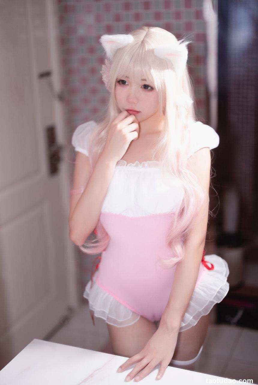 黏黏團子兔-甜蜜暴擊[25P-110MB]