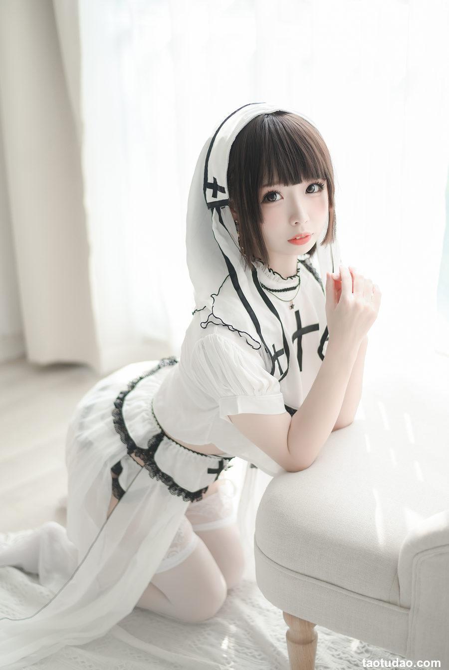 十万珍吱伏特 NO.007 修女 [49P-287MB]