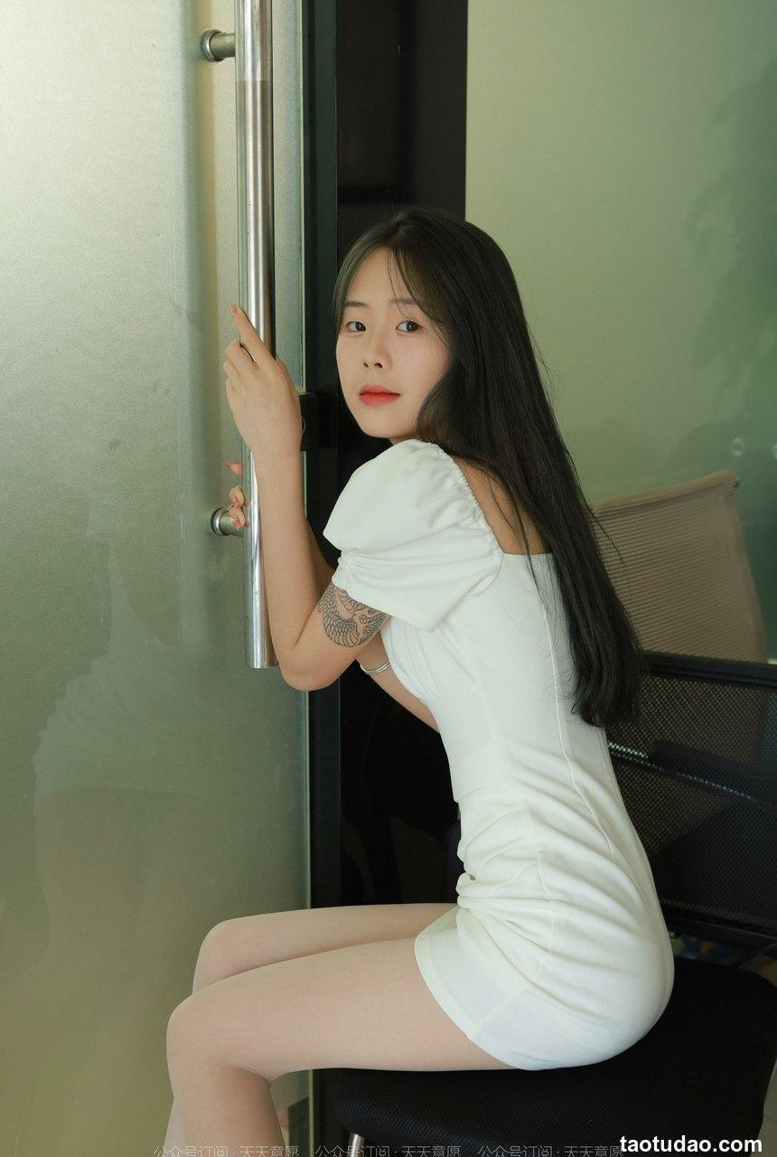 [IESS异思趣向] 2022.08.28 丝享家1191：二八《白色茉莉》[90P／114MB]