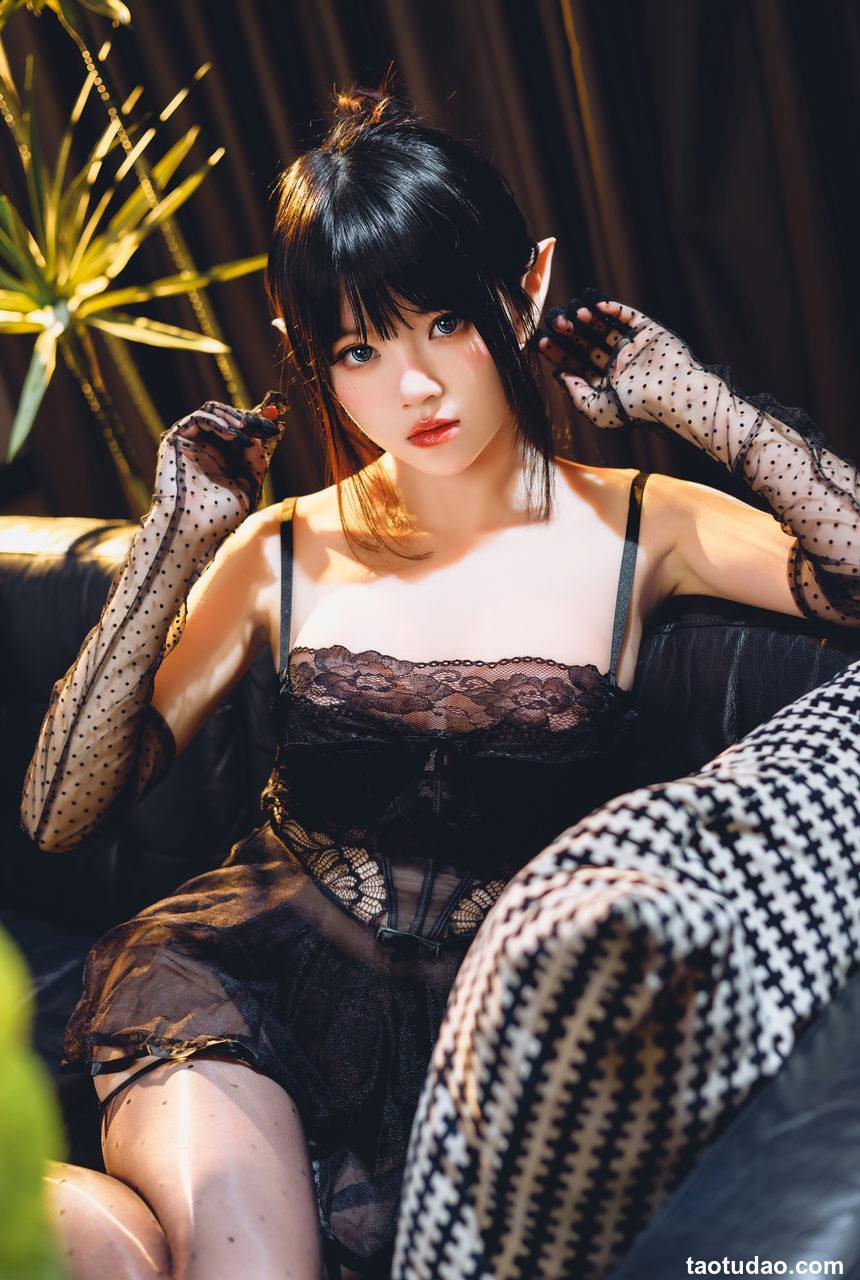 [桜桃喵] 夜纱 [43P-581M]