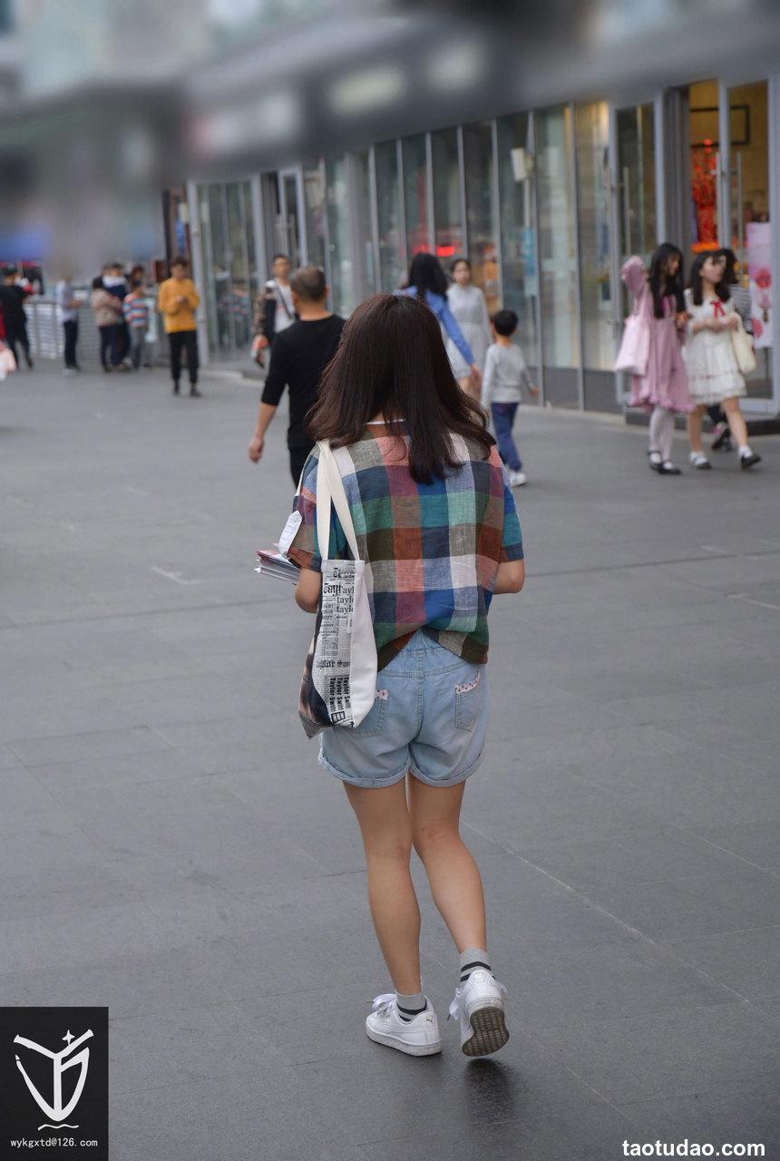 [YJ街拍]007 王の楼道 传单妹的逆袭！[81P-72MB]