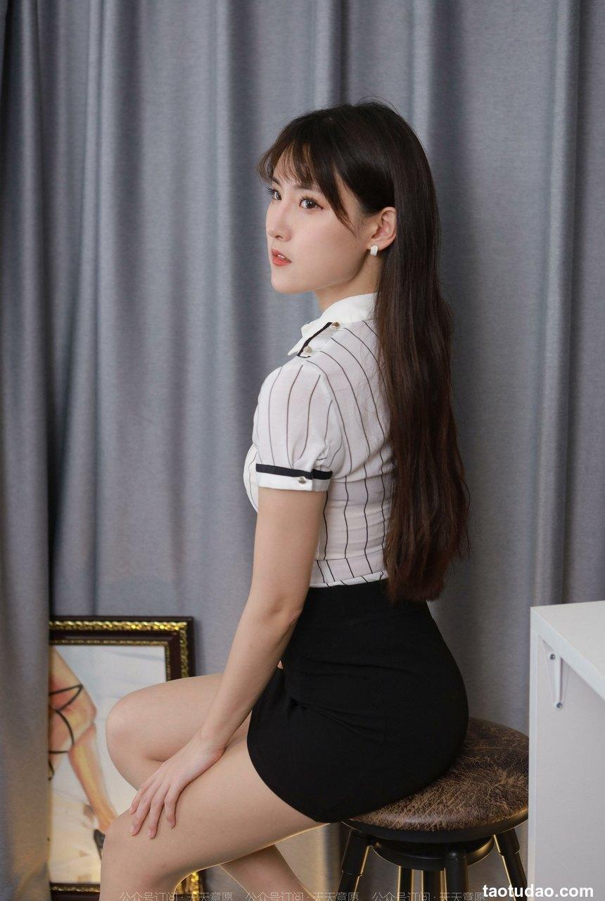 [IESS异思趣向] 2022.08.24 丝享家1187：小宝《快乐星期五》[79P／126MB]