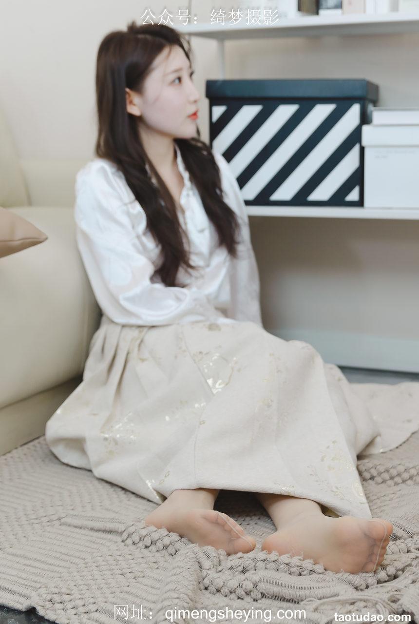 [绮梦摄影] 2024.10.20 NO.058 婷婷 珍藏无修无水印版 [175P+1V-4.56G]