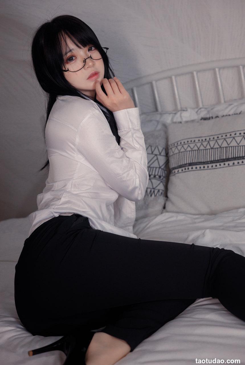 瘋貓ss-肉絲OL[40P-660MB]