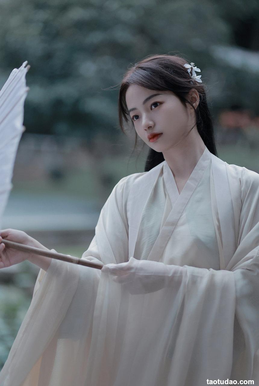 [YITUYU艺图语]2022.12.25 散绪 小婕[28+1P／116MB]