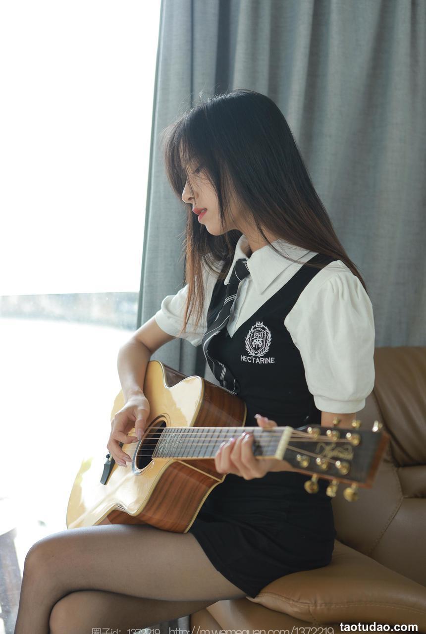 [IESS异思趣向] 2023.07.09 丝享家 1475 美子《弹弹吉他》[87P-80.1M]