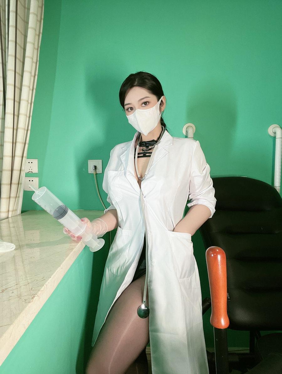 120斤的小王同学 - 医生姐姐 [40P+1V-600MB]